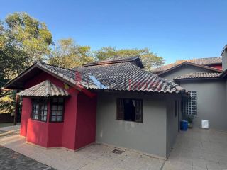 Sobrado Para Vender com 7 quartos 5 suítes no bairro Jardim dos Lagos em Franco Da Rocha