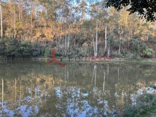 Sobrado Para Vender com 7 quartos 5 suítes no bairro Jardim dos Lagos em Franco Da Rocha