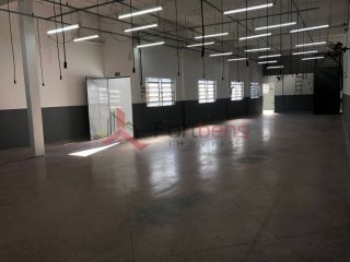 Galpão / Depósito / Armazém Para Alugar no bairro Vera Tereza em Caieiras