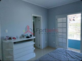 Sobrado Para Vender com 3 quartos 3 suítes no bairro Nova Caieiras em Caieiras