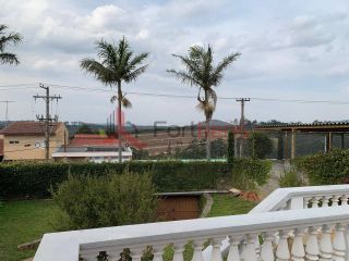 Casa Para Vender com 4 quartos 3 suítes no bairro Jardim Santo Antônio em Caieiras