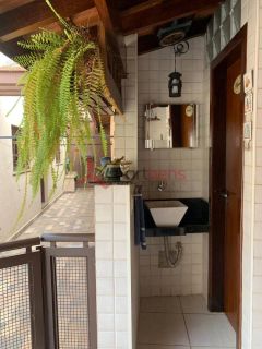 Sobrado Para Vender com 3 quartos 3 suítes no bairro Nova Caieiras em Caieiras