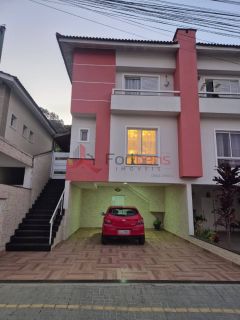 Sobrado Para Alugar com 3 quartos 1 suítes no bairro Villa Verde em Franco Da Rocha