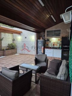 Sobrado Para Alugar com 3 quartos 1 suítes no bairro Villa Verde em Franco Da Rocha