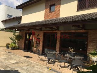 Casa de Condomínio Para Vender com 5 quartos 3 suítes no bairro Alphaville em Santana De Parnaíba