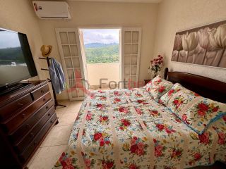 Sobrado Para Vender com 4 quartos no bairro Centro em Caieiras