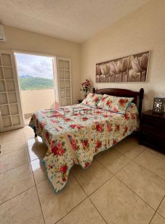 Sobrado Para Vender com 4 quartos no bairro Centro em Caieiras