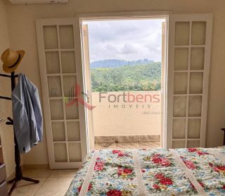 Sobrado Para Vender com 4 quartos no bairro Centro em Caieiras