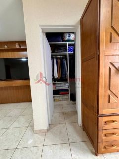 Sobrado Para Vender com 4 quartos no bairro Centro em Caieiras