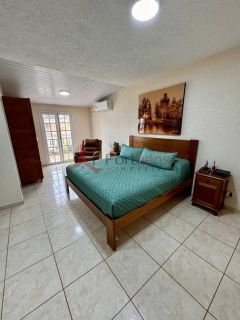 Sobrado Para Vender com 4 quartos no bairro Centro em Caieiras