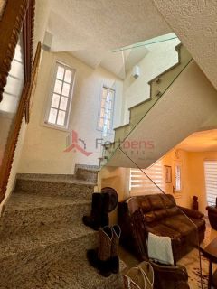 Sobrado Para Vender com 4 quartos no bairro Centro em Caieiras