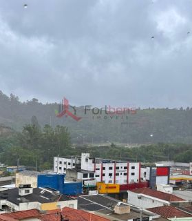 Sobrado Para Vender com 4 quartos no bairro Centro em Caieiras