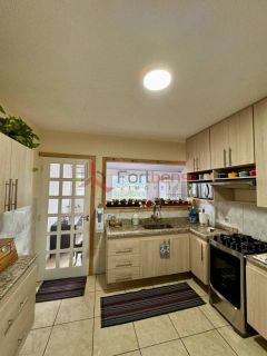 Sobrado Para Vender com 4 quartos no bairro Centro em Caieiras