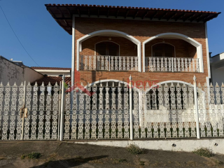 Casa Sobrado  Para Vender com 3 quartos 1 suíte no bairro Jd. Santo Antônio em Caieiras