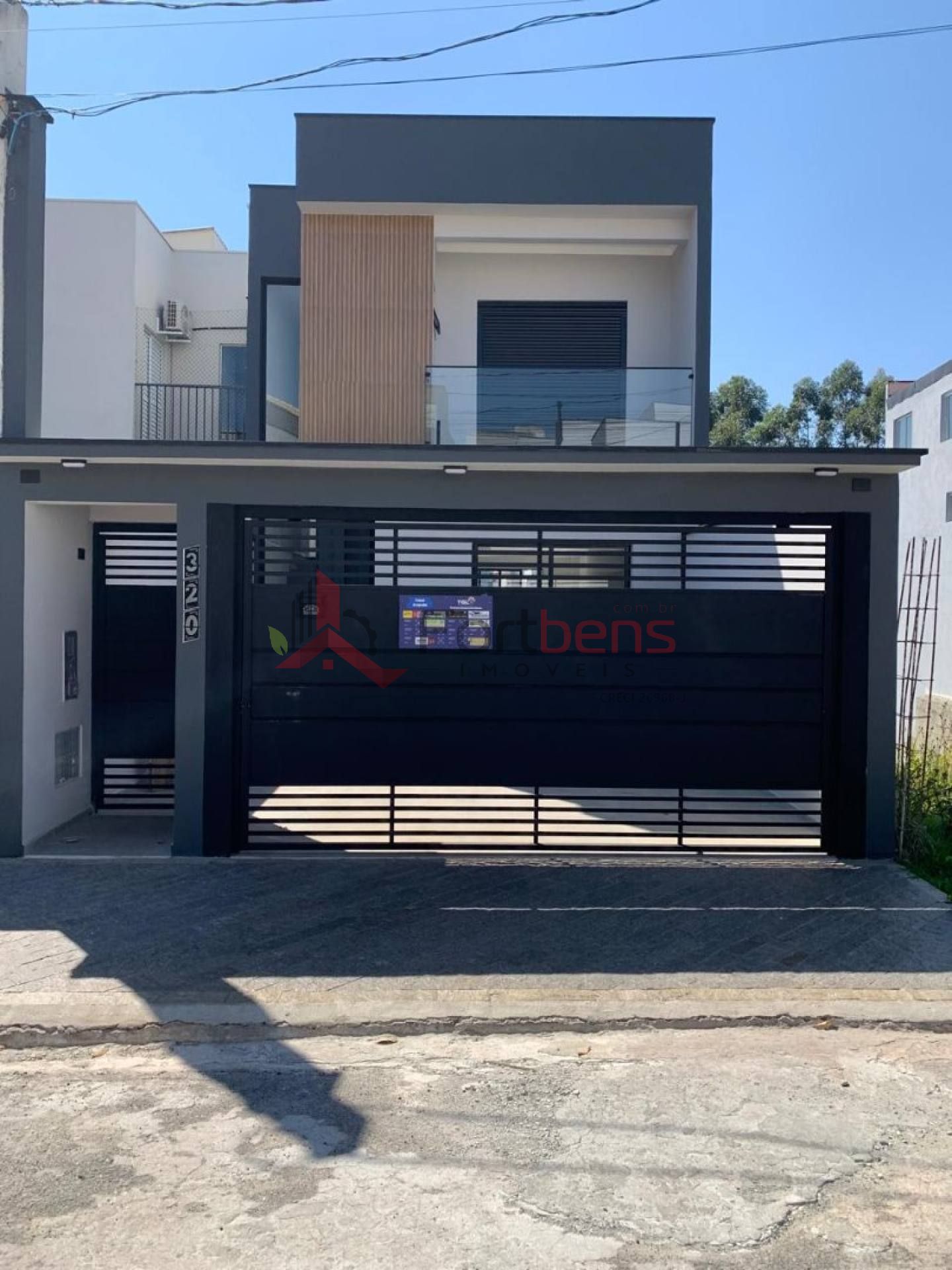 Sobrado Para Vender com 3 quartos 1 suítes no bairro San Marino  em Caieiras