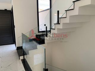 Sobrado Para Vender com 3 quartos 1 suítes no bairro San Marino  em Caieiras