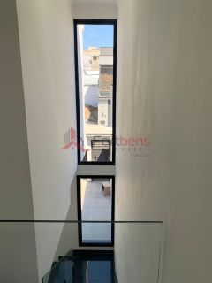 Sobrado Para Vender com 3 quartos 1 suítes no bairro San Marino  em Caieiras