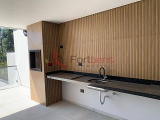 Sobrado Para Vender com 3 quartos 1 suítes no bairro San Marino  em Caieiras