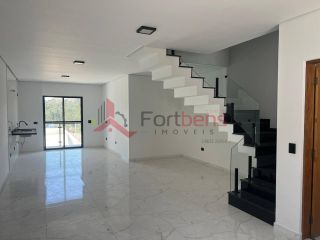 Sobrado Para Vender com 3 quartos 1 suítes no bairro Jardim Columbia em Caieiras