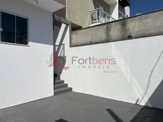 Sobrado Para Vender com 3 quartos 1 suítes no bairro Laranjeiras em Caieiras