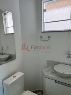 Sobrado Para Vender com 3 quartos 1 suítes no bairro Laranjeiras em Caieiras