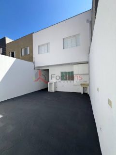 Sobrado Para Vender com 3 quartos 1 suítes no bairro Laranjeiras em Caieiras