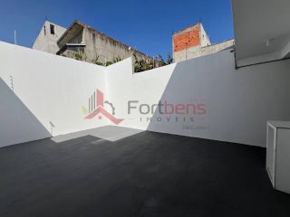 Sobrado Para Vender com 3 quartos 1 suítes no bairro Laranjeiras em Caieiras