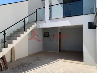 Sobrado Para Vender com 3 quartos 1 suítes no bairro Laranjeiras em Caieiras