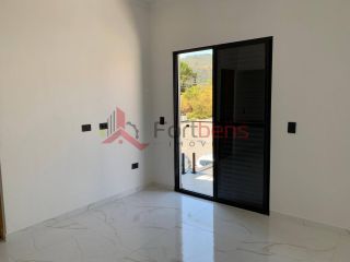 Sobrado Para Vender com 3 quartos 1 suítes no bairro Laranjeiras em Caieiras