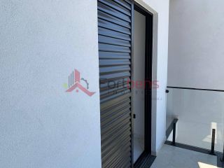 Sobrado Para Vender com 3 quartos 1 suítes no bairro Laranjeiras em Caieiras