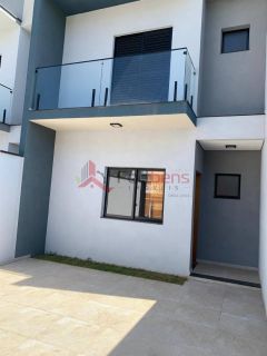 Sobrado Para Vender com 3 quartos 1 suítes no bairro Laranjeiras em Caieiras