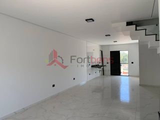 Sobrado Para Vender com 3 quartos 1 suítes no bairro Laranjeiras em Caieiras