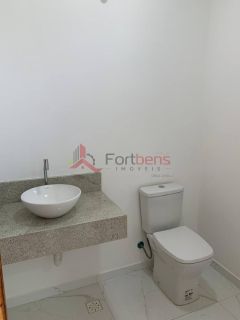 Sobrado Para Vender com 3 quartos 1 suítes no bairro Laranjeiras em Caieiras