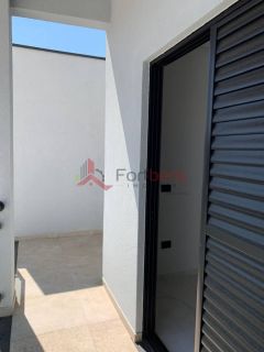 Sobrado Para Vender com 3 quartos 1 suítes no bairro Laranjeiras em Caieiras