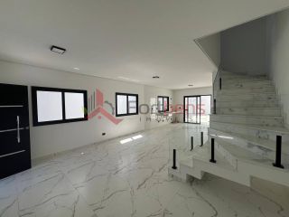 Sobrado Para Vender com 3 quartos 1 suítes no bairro Jardim dos Abreus em Caieiras