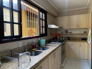 Casa de Condomínio Para Vender com 4 quartos 1 suíte no bairro Nova Caieiras em Caieiras