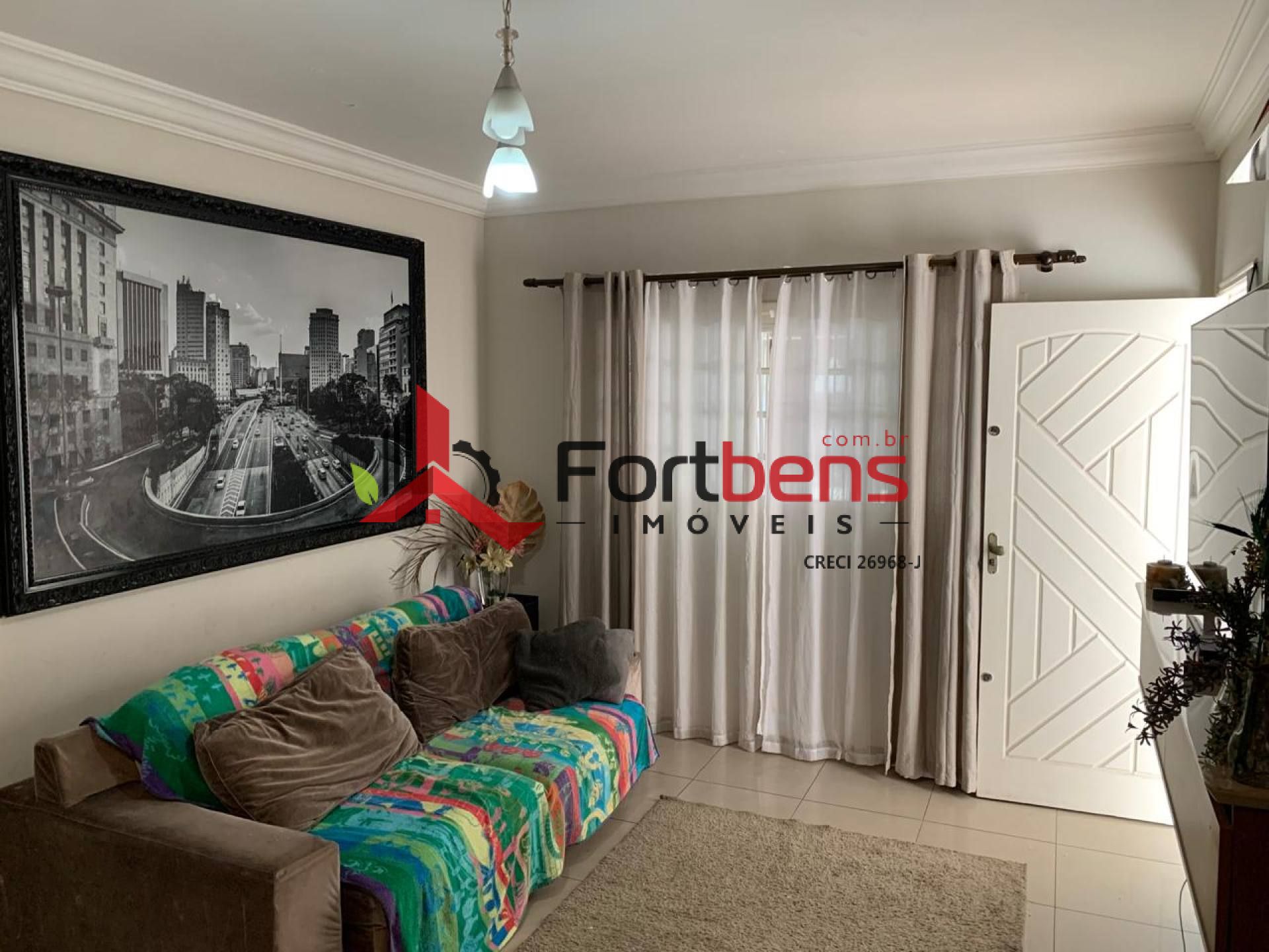 Sobrado Para Vender com 3 quartos 1 suítes no bairro Região Central em Caieiras