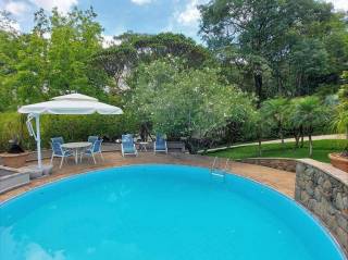 Casa Para Vender com 4 quartos 2 suítes no bairro Altos de São Fernando em Jandira