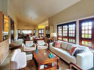 Casa Para Vender com 4 quartos 2 suítes no bairro Altos de São Fernando em Jandira