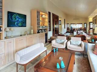 Casa Para Vender com 4 quartos 2 suítes no bairro Altos de São Fernando em Jandira