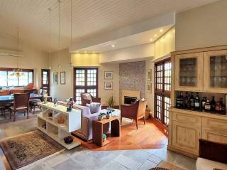 Casa Para Vender com 4 quartos 2 suítes no bairro Altos de São Fernando em Jandira