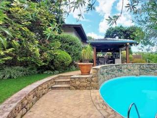 Casa Para Vender com 4 quartos 2 suítes no bairro Altos de São Fernando em Jandira