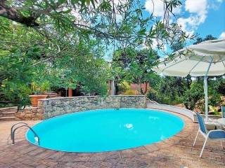 Casa Para Vender com 4 quartos 2 suítes no bairro Altos de São Fernando em Jandira