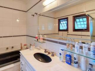 Casa Para Vender com 4 quartos 2 suítes no bairro Altos de São Fernando em Jandira