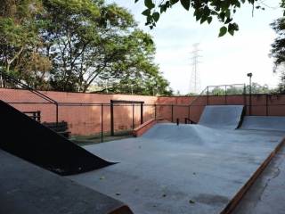 Lote / Terreno de Bairro Para Vender no bairro Altos de São Fernando em Jandira