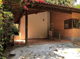 Casa Para Vender com 3 quartos 3 suítes no bairro Altos de São Fernando em Jandira