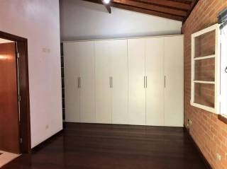 Casa Para Vender com 3 quartos 3 suítes no bairro Altos de São Fernando em Jandira