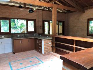 Casa Para Vender com 3 quartos 3 suítes no bairro Altos de São Fernando em Jandira