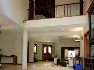 Casa Para Vender com 4 quartos 2 suítes no bairro Altos de São Fernando em Jandira