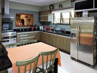 Casa Para Vender com 4 quartos 2 suítes no bairro Altos de São Fernando em Jandira